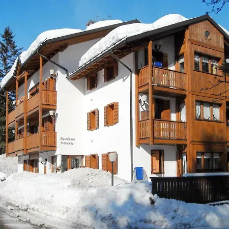Locazione Turistica Hermine I * Borca di Cadore